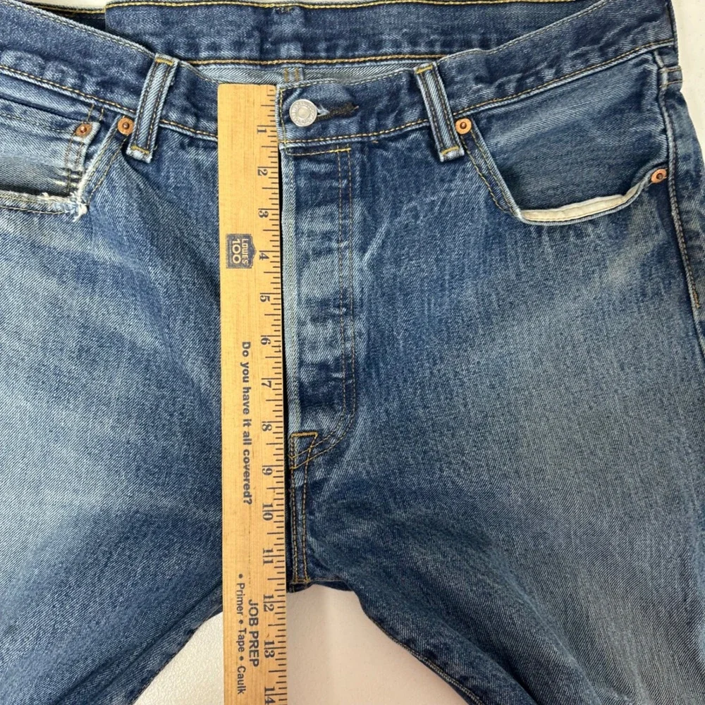 Levis note hard